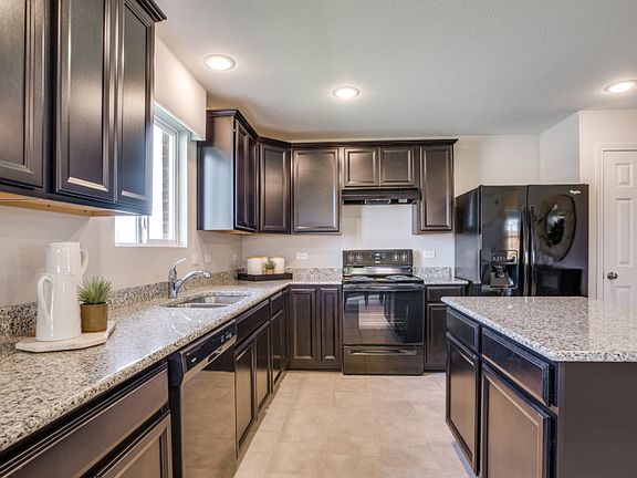 Model Representation - Abundant Cabinet Space