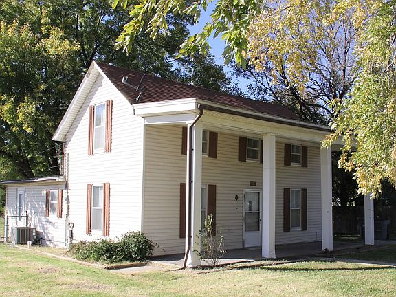 2nd image of 619 Woodland St