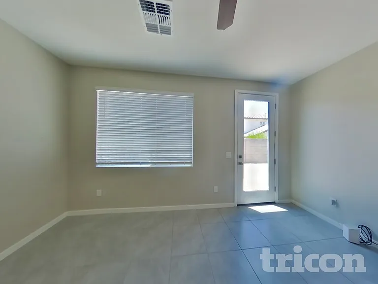 4539 E Grandview St — Photo 2