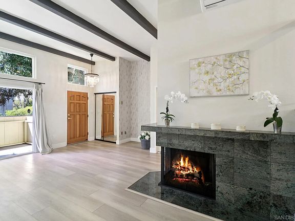 2nd image of 4006 La Jolla Village Dr