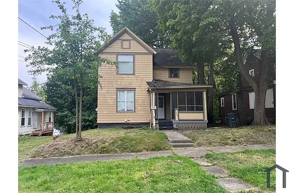 Building Photo - 498 Gage St