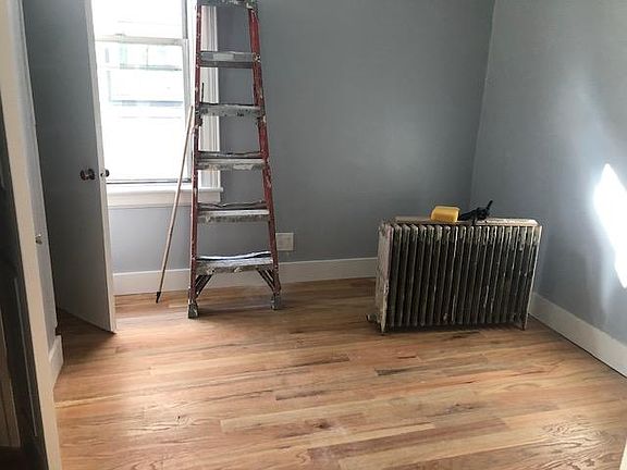 4th image of 590 Morris Park Ave APT 2