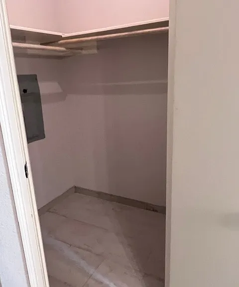 Master Walk-In Closet Right