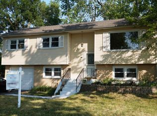 2741 Jonquil Ln, Woodridge, IL