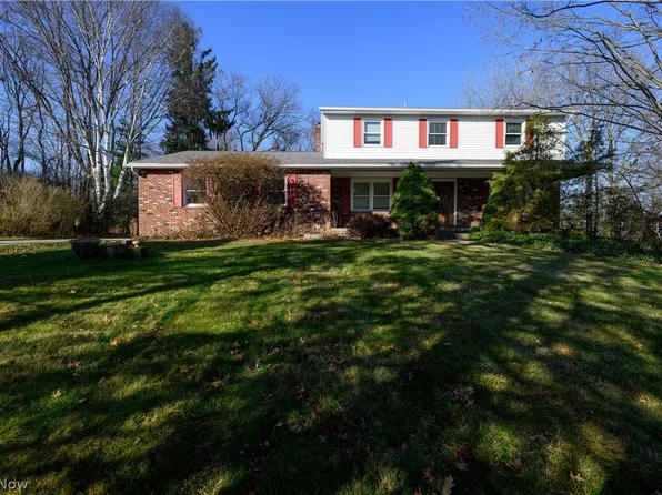 8545 Glennridge Ave NW, Clinton, OH 44216