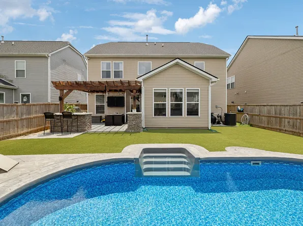 3244 Calendula Way, Murfreesboro, TN 37128
