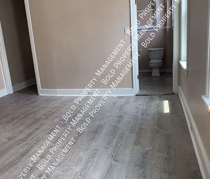 117 S 6th St #2R — Photo 5