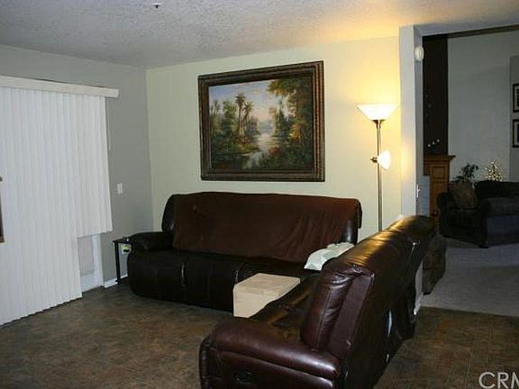4th image of 13575 Columbus Ct