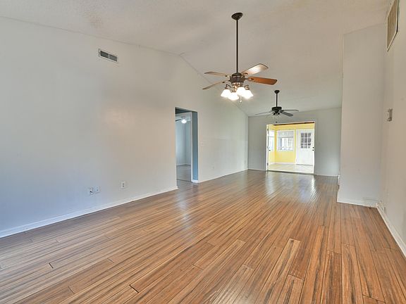 2nd image of 116 Sunrise Rd