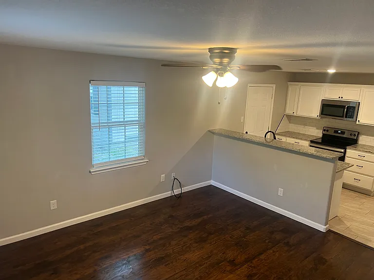 510 NE 18th St #512 — Photo 9