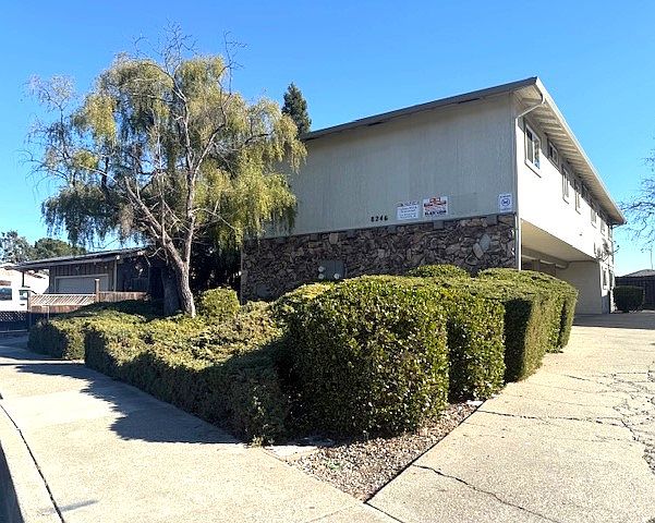 1st image of 8246 Kelton Dr APT A