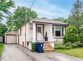 26 Charleston Rd, Toronto, ON M9B 4M7