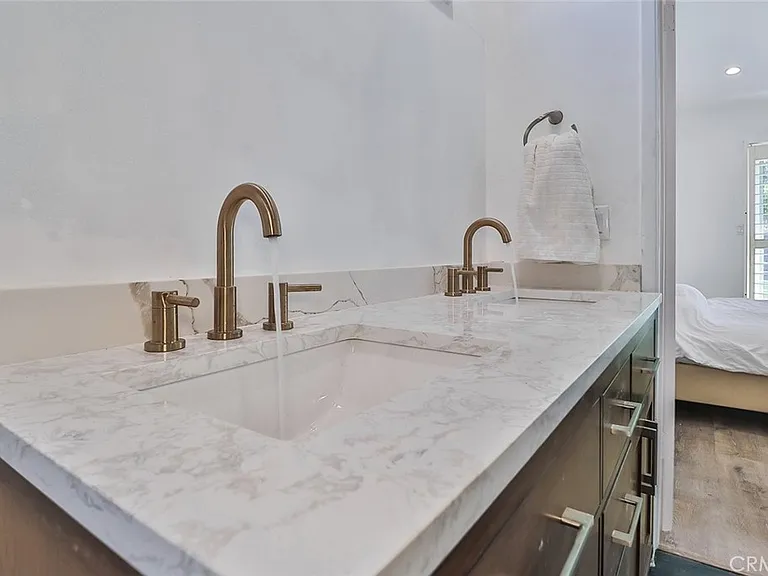 23540 Kivik St — Photo 31