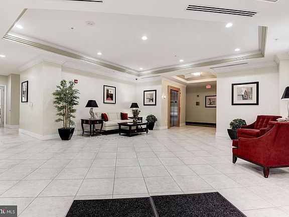 4th image of 4480 Market Commons Dr Unit 209