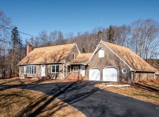 45 Weare Rd, Hampton Falls, NH 03844