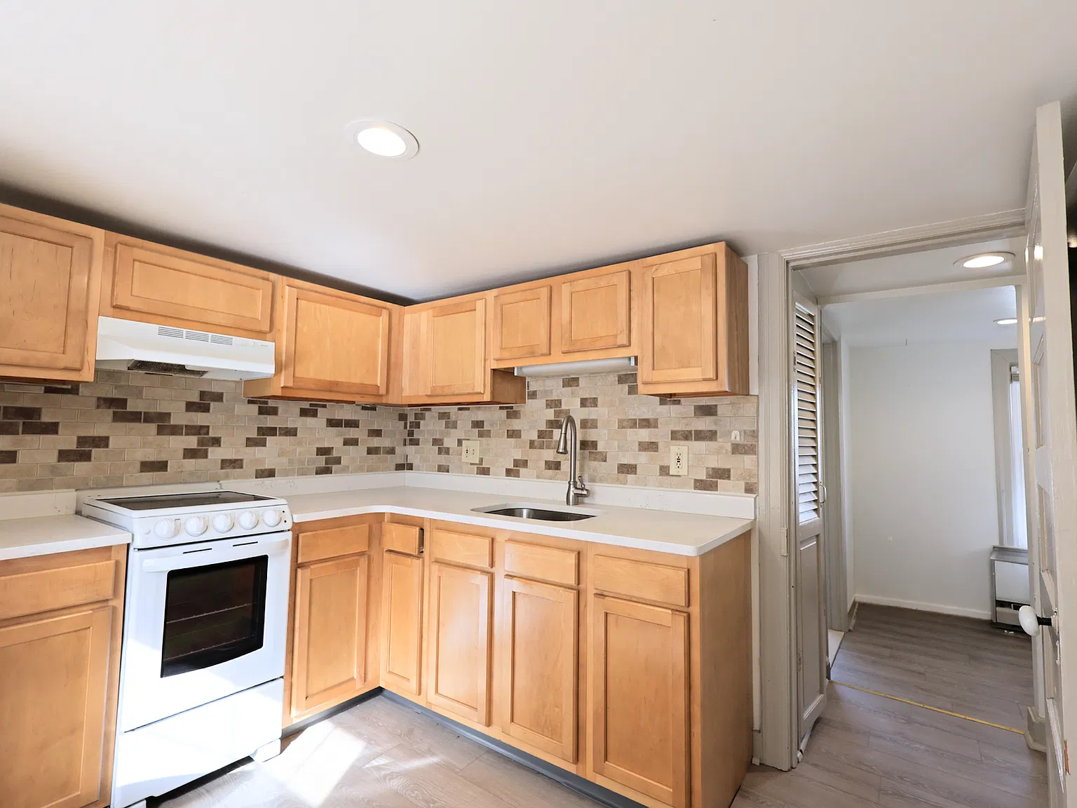 1 bed, 796 sqft, $2,700 — Photo 2