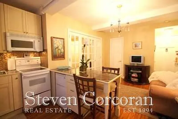 Sold by Steven Corcoran Real Estate | media 10