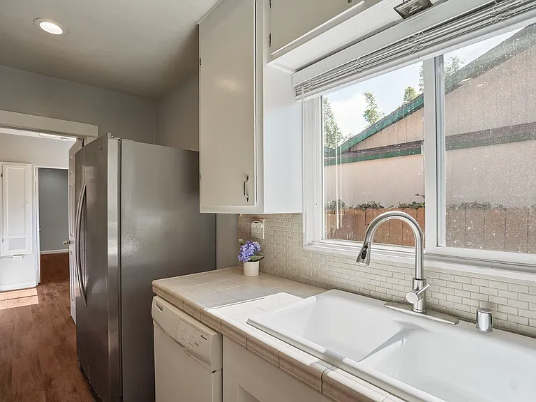 2251 Felspar St — Photo 17