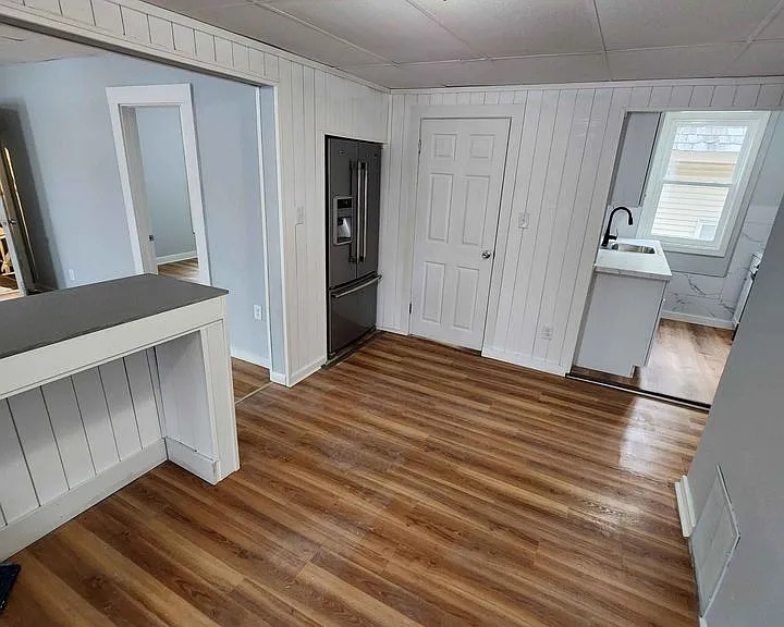 540 Hall St #2 — Photo 4