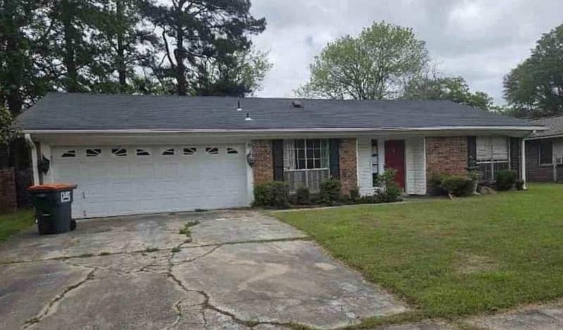 1st image of 17 Mockingbird Ln