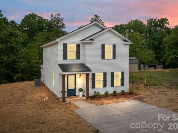 607 N Dixie St, Cherryville, NC 28021