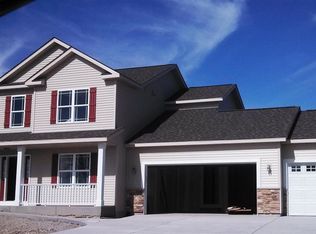 1116 Red Oak Cir, Johnson Creek, WI 53038