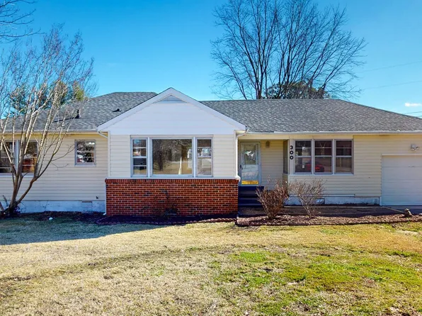 300 Yeager St, Tullahoma, TN 37388