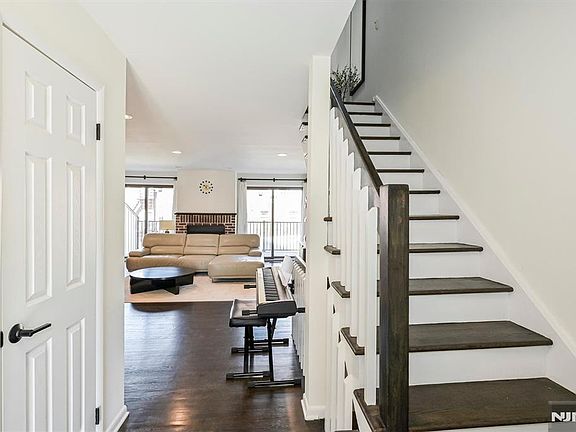 3rd image of 1537 John Street #7