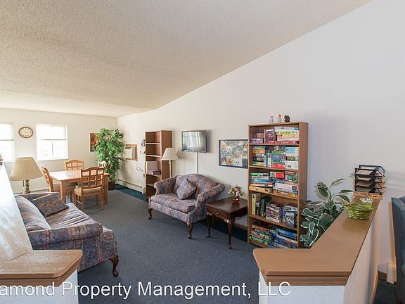 4th image of 620 E Saint Mary St #106