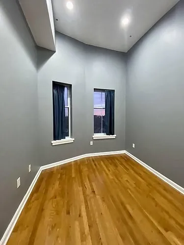 257 Pleasant St Photo 1