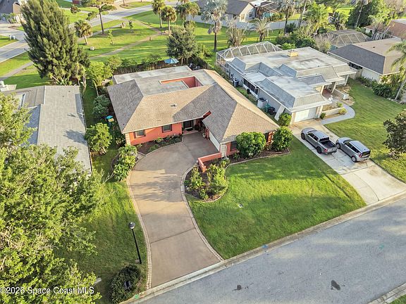3rd image of 1025 Park Ridge Pl