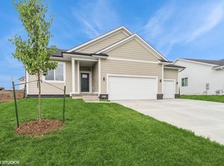 6724 Bright St, Johnston, IA 50131