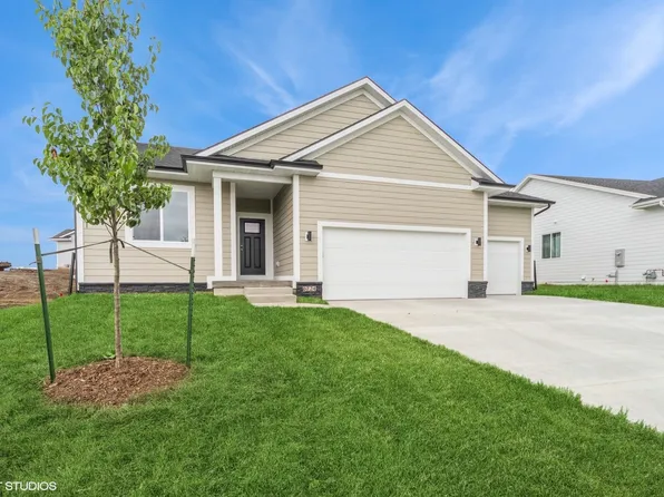 6724 Bright St, Johnston, IA 50131