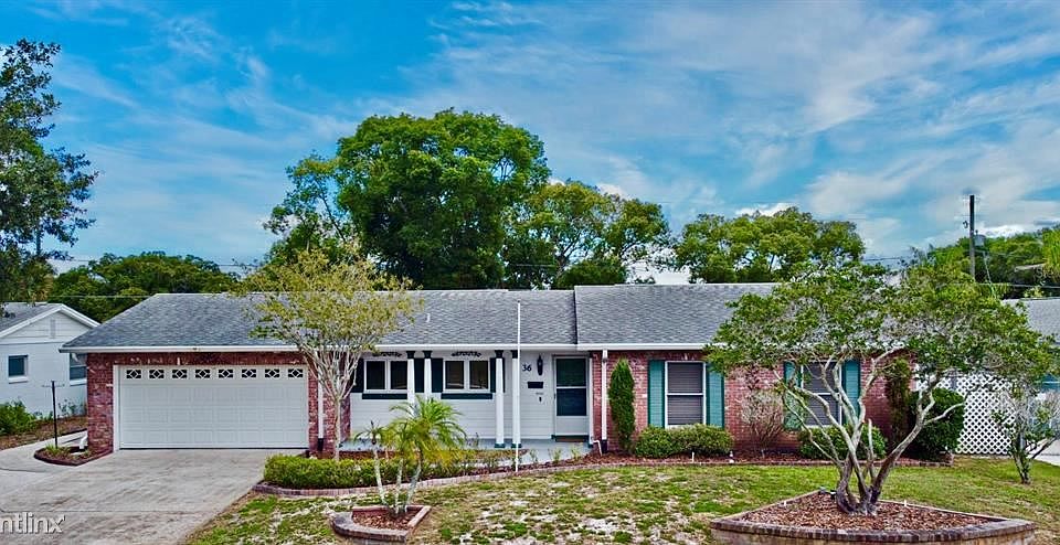 1st image of 36 Carriage Hill Cir