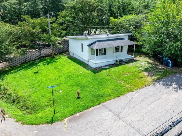 296 N Broadway St, Forest City, NC 28043