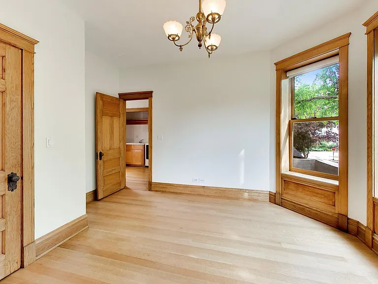 3752 N Wayne Ave — Photo 26