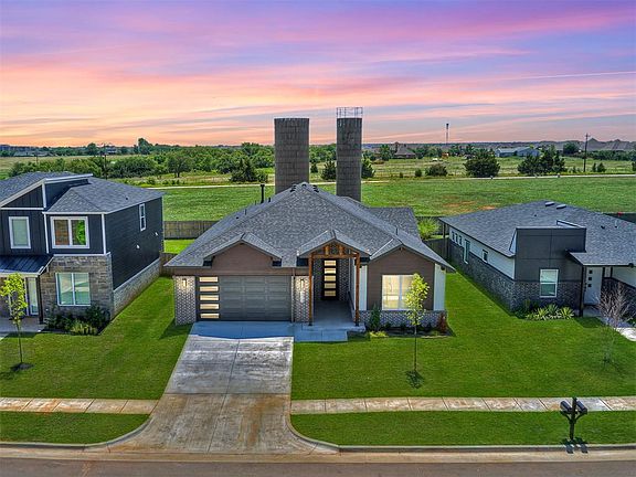 3rd image of 8012 NW 151st Cir
