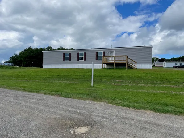 26 Daniel Drive, Belfast, ME 04915
