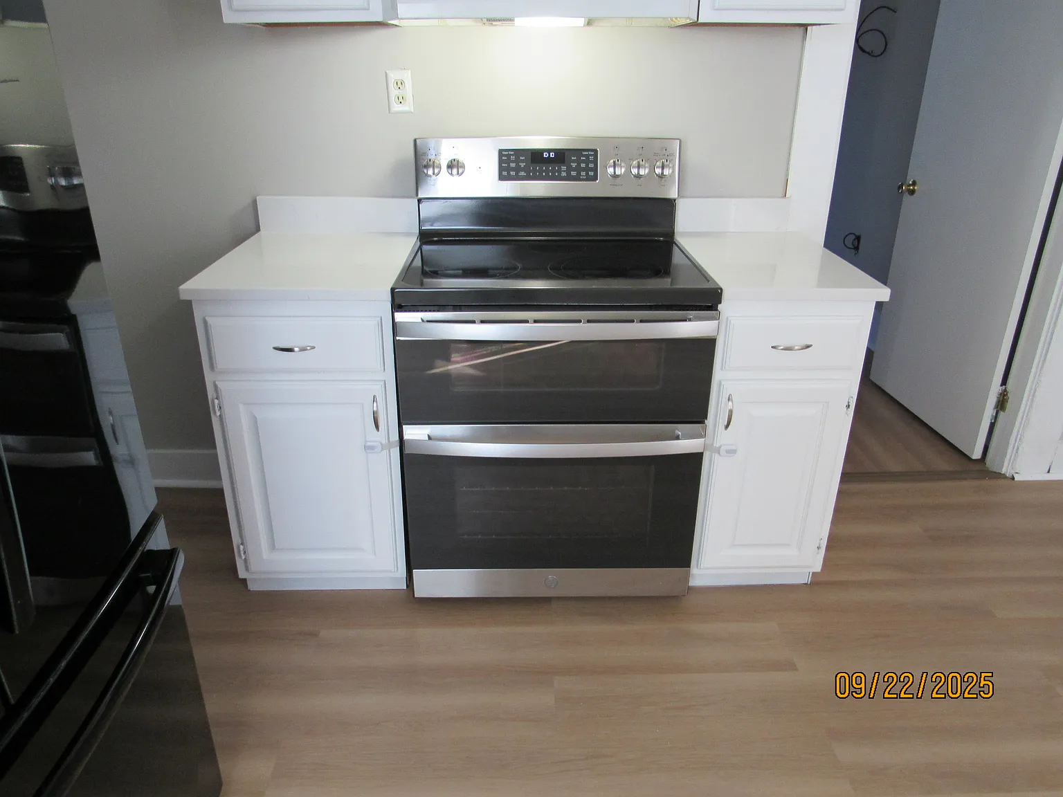 2 bed, 864 sqft, $1,900 — Photo 2