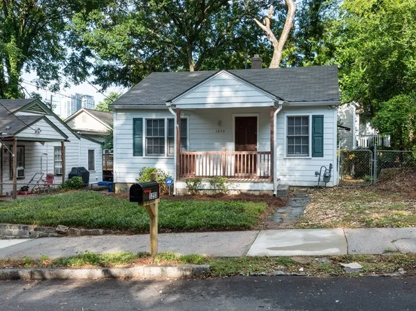 1253 Lyle Pl NW, Atlanta, GA 30318
