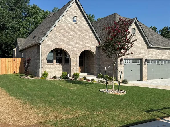 1901 Paseo Pl, Edmond, OK 73034