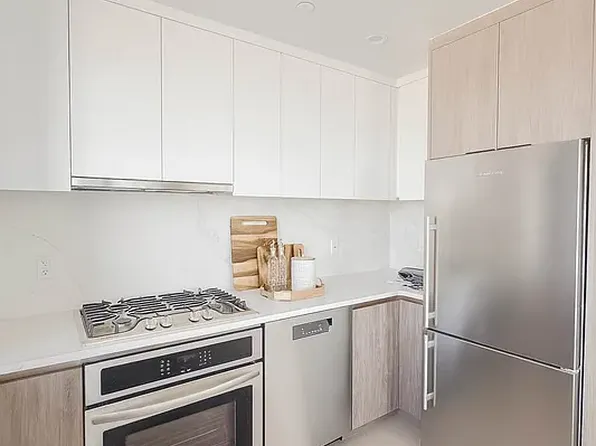 2286 Cropsey Avenue image 4 of 16