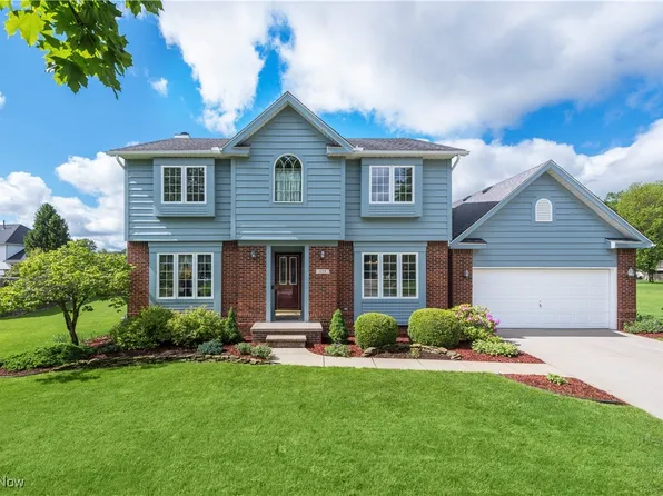 125 Duke Ct, Elyria, OH 44035