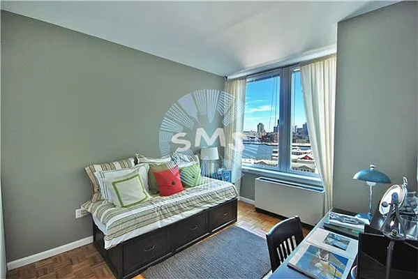 Rented by Space Marketing Shop | media 1