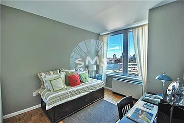 Rented by Space Marketing Shop