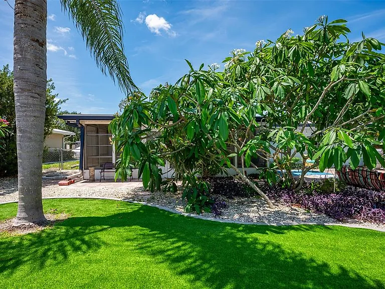 3801 Helene St — Photo 30