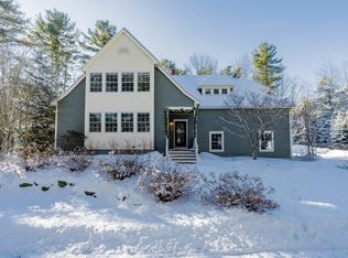 10 Ricker Rd, Falmouth, ME 04105