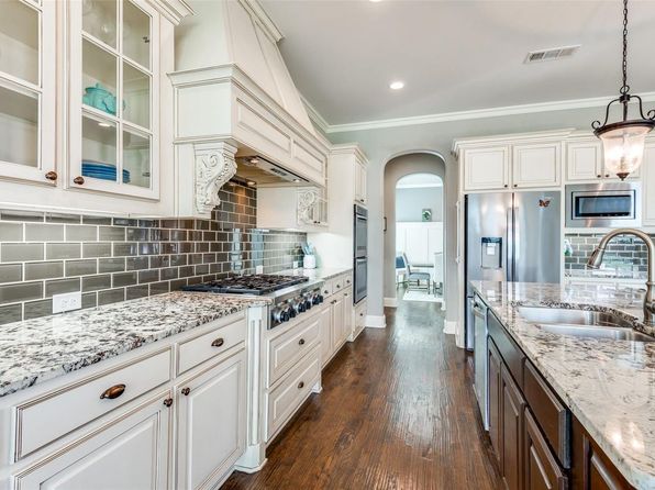 3011 Haywick Colony