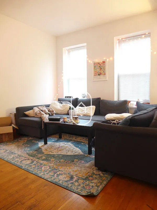 Building Photo - 34 Cunard St #1