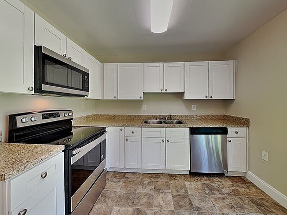 5th image of 3615 Courtleigh Dr